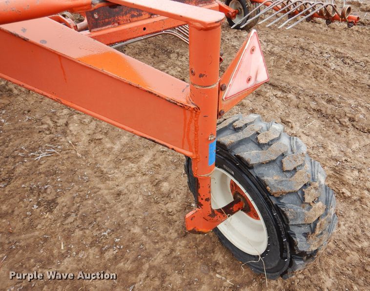 image for item DN6315 1994 Kuhn GA7301  rotary hay rake