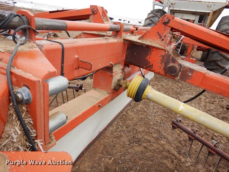 image for item DN6315 1994 Kuhn GA7301  rotary hay rake