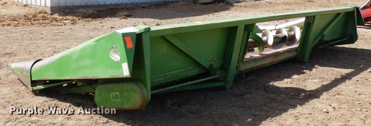 image for item DN6323 John Deere 843  corn head