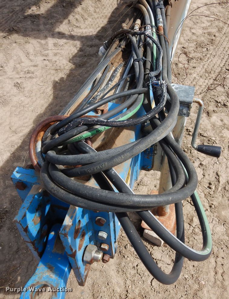 image for item DN6324 Kinze 2300  planter