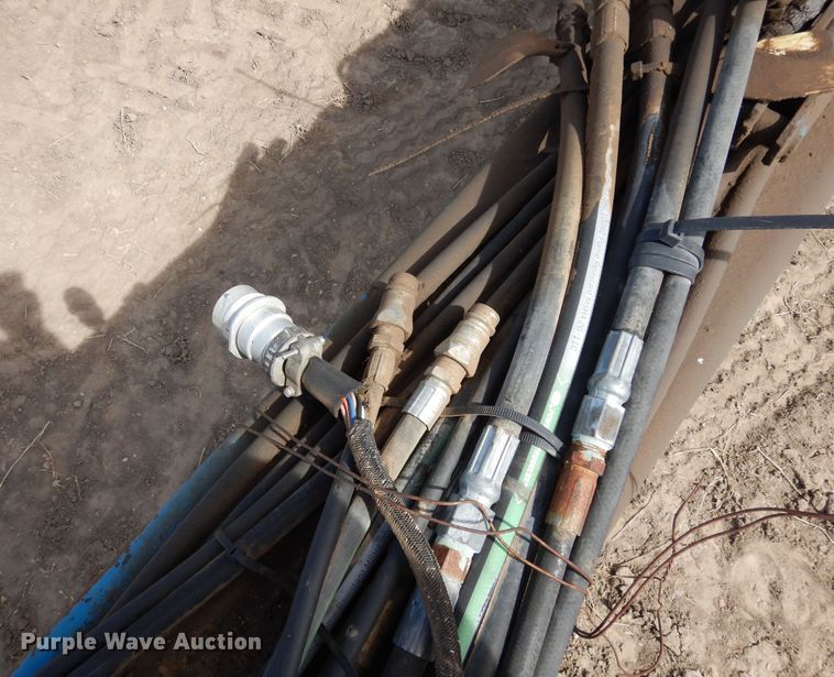 image for item DN6324 Kinze 2300  planter