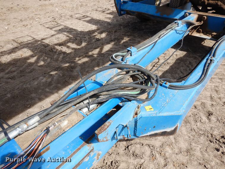 image for item DN6324 Kinze 2300  planter