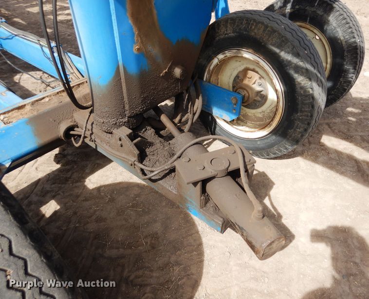 image for item DN6324 Kinze 2300  planter