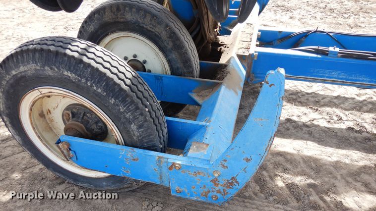 image for item DN6324 Kinze 2300  planter