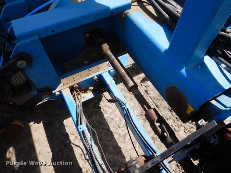 image for item DN6324 Kinze 2300  planter