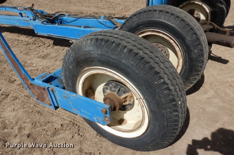 image for item DN6324 Kinze 2300  planter