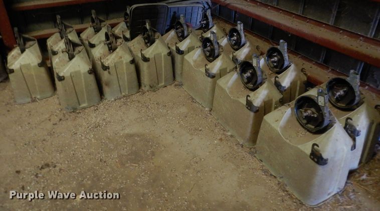 image for item DN6324 Kinze 2300  planter