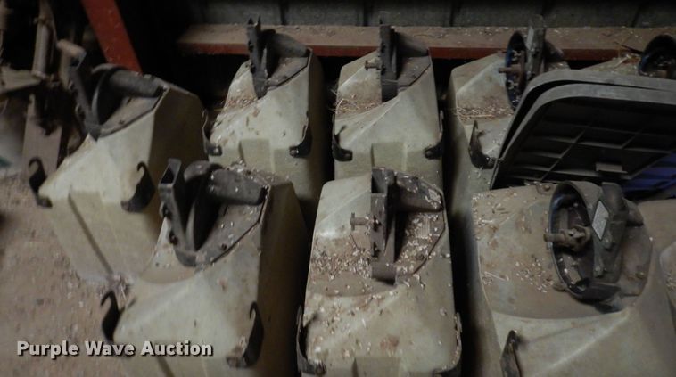 image for item DN6324 Kinze 2300  planter