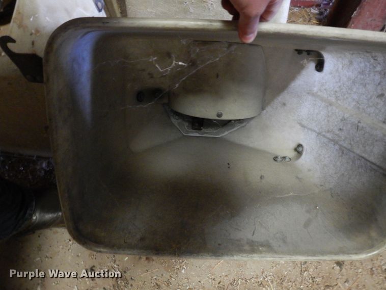 image for item DN6324 Kinze 2300  planter