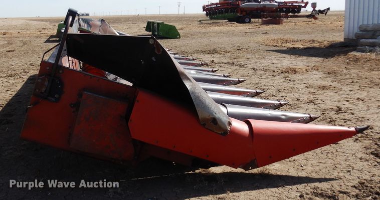 image for item DN6325 Corn head