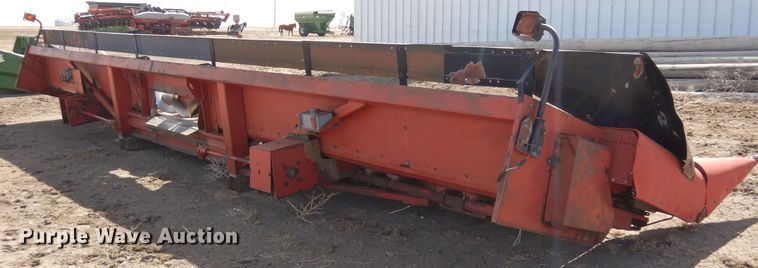 image for item DN6325 Corn head