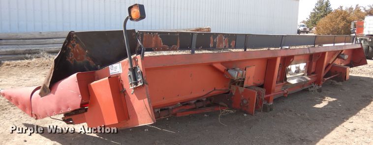 image for item DN6325 Corn head