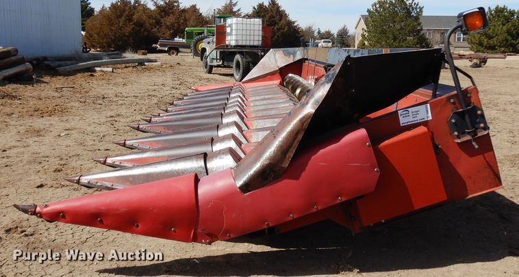 image for item DN6325 Corn head