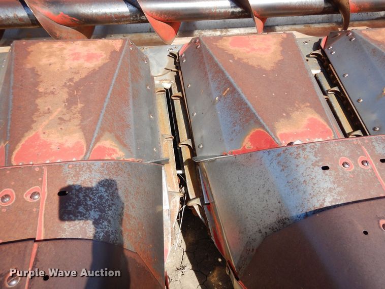 image for item DN6325 Corn head