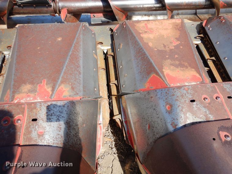 image for item DN6325 Corn head