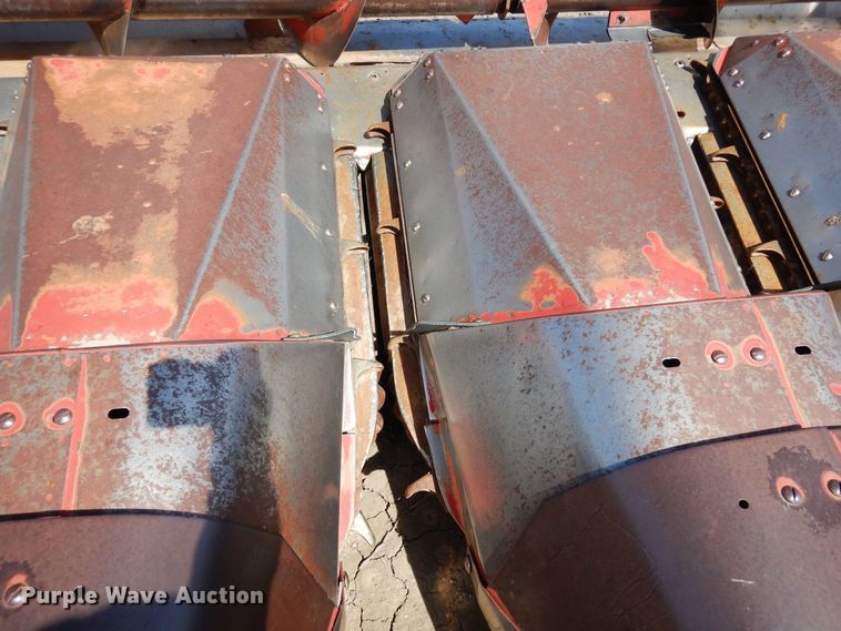 image for item DN6325 Corn head