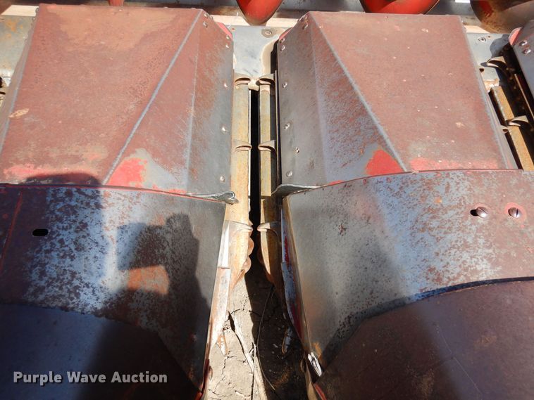 image for item DN6325 Corn head