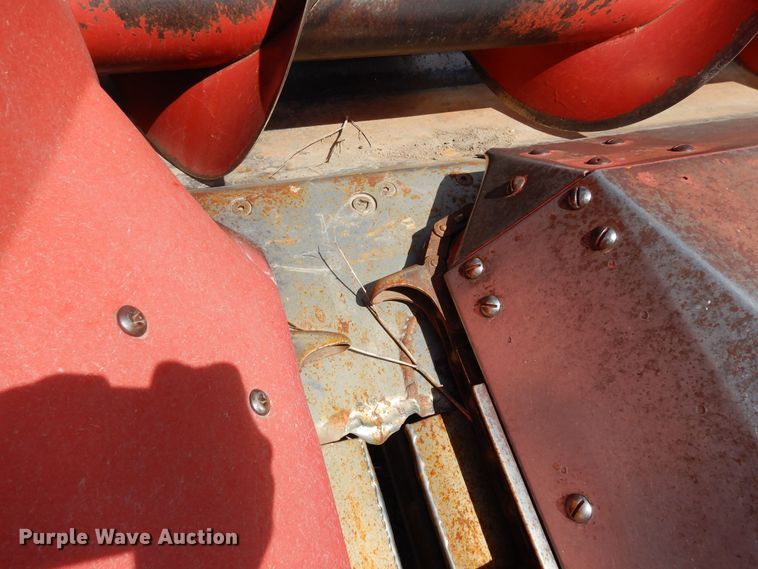 image for item DN6325 Corn head