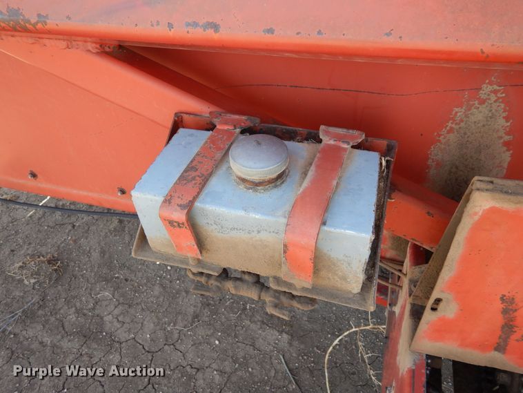 image for item DN6325 Corn head