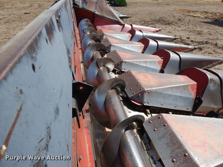 image for item DN6325 Corn head