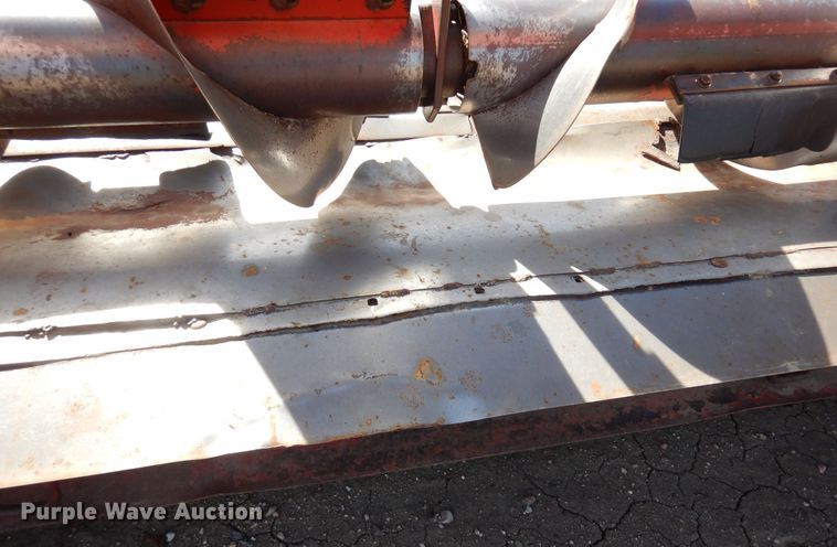 image for item DN6325 Corn head