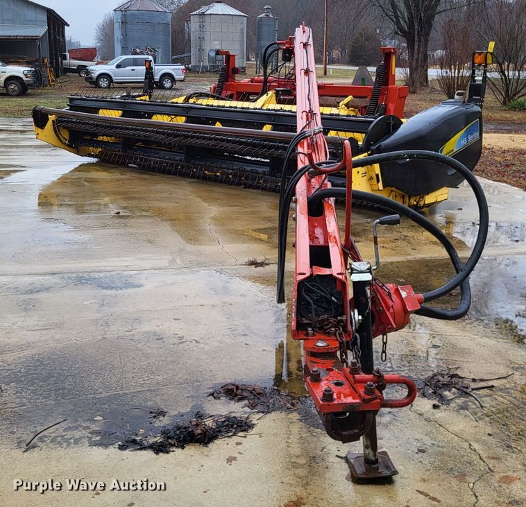 image for item DO3563 New Holland 1475  swather / windrower