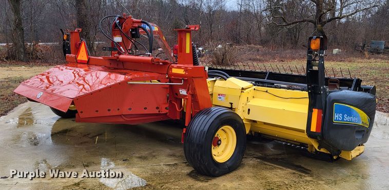 image for item DO3563 New Holland 1475  swather / windrower