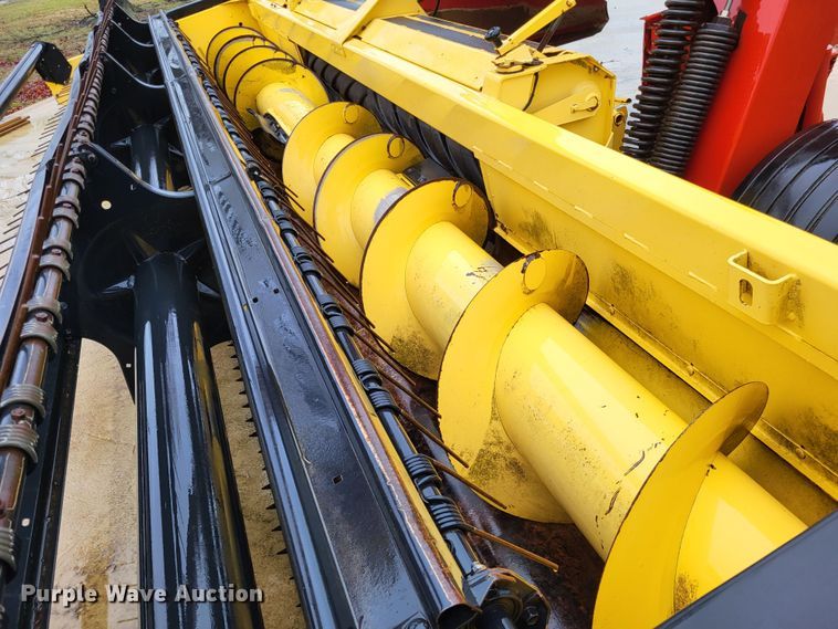 image for item DO3563 New Holland 1475  swather / windrower