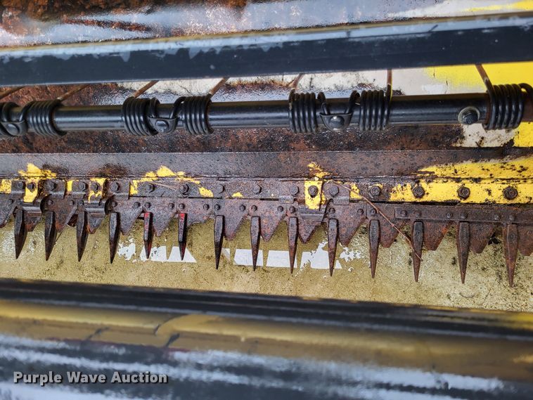 image for item DO3563 New Holland 1475  swather / windrower