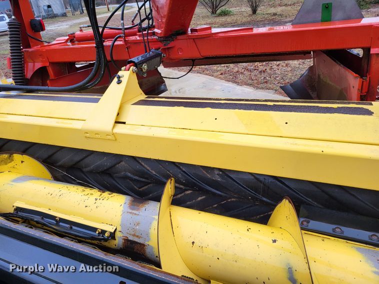 image for item DO3563 New Holland 1475  swather / windrower