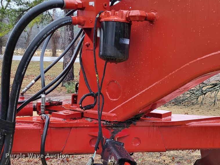 image for item DO3563 New Holland 1475  swather / windrower