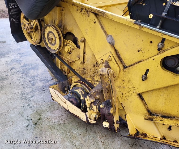 image for item DO3563 New Holland 1475  swather / windrower