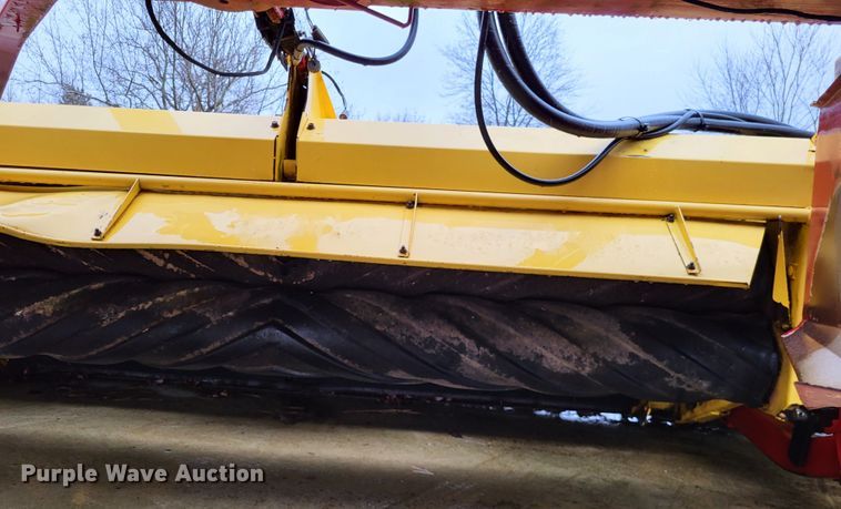 image for item DO3563 New Holland 1475  swather / windrower