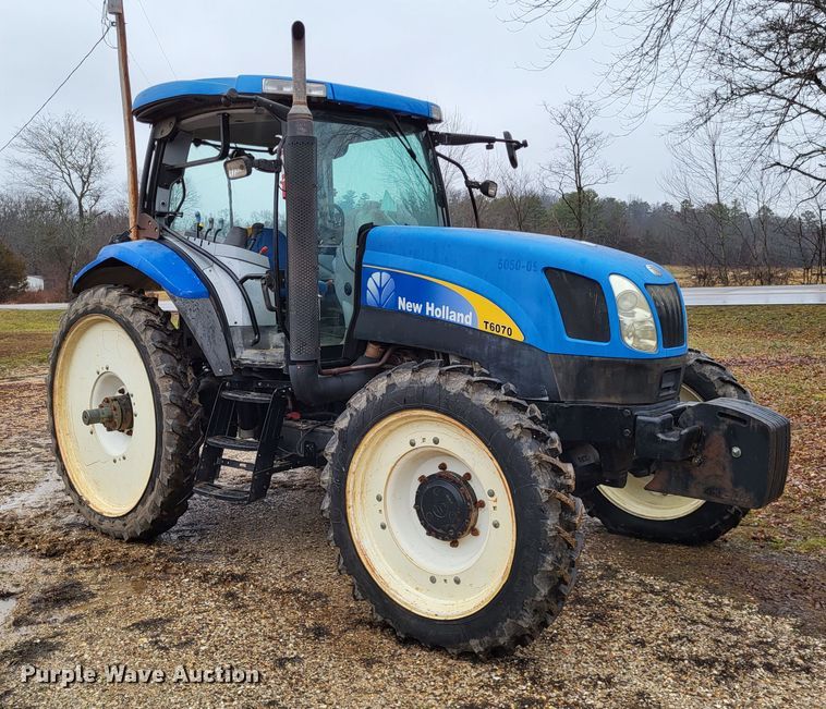 image for item DO3564 New Holland T6070  MFWD tractor