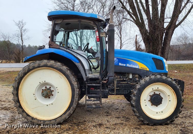 image for item DO3564 New Holland T6070  MFWD tractor