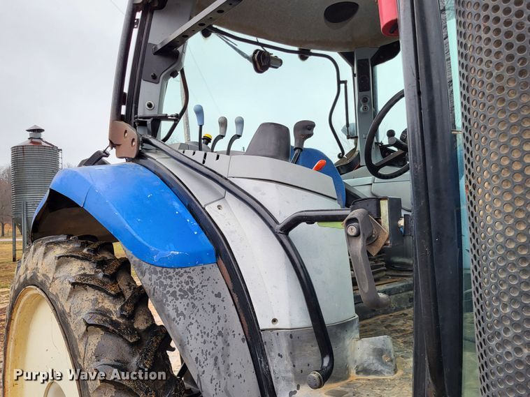 image for item DO3564 New Holland T6070  MFWD tractor