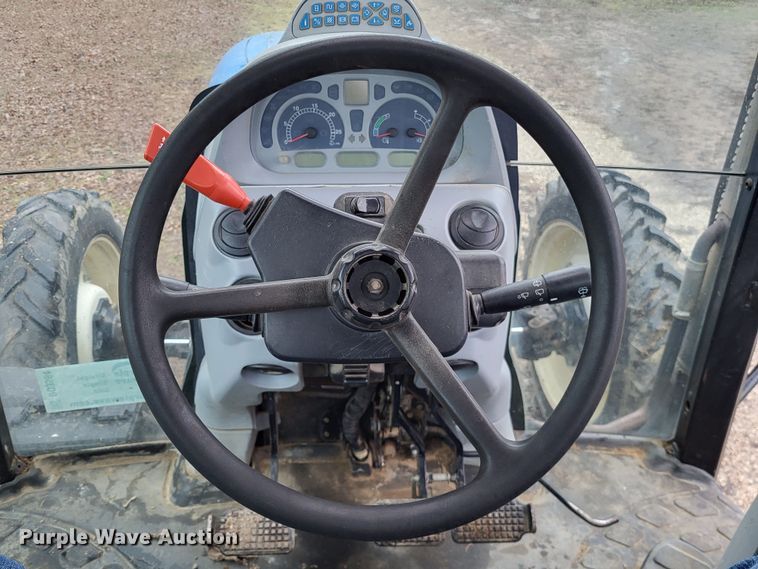 image for item DO3564 New Holland T6070  MFWD tractor