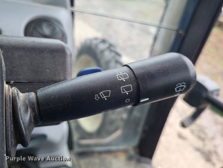 image for item DO3564 New Holland T6070  MFWD tractor