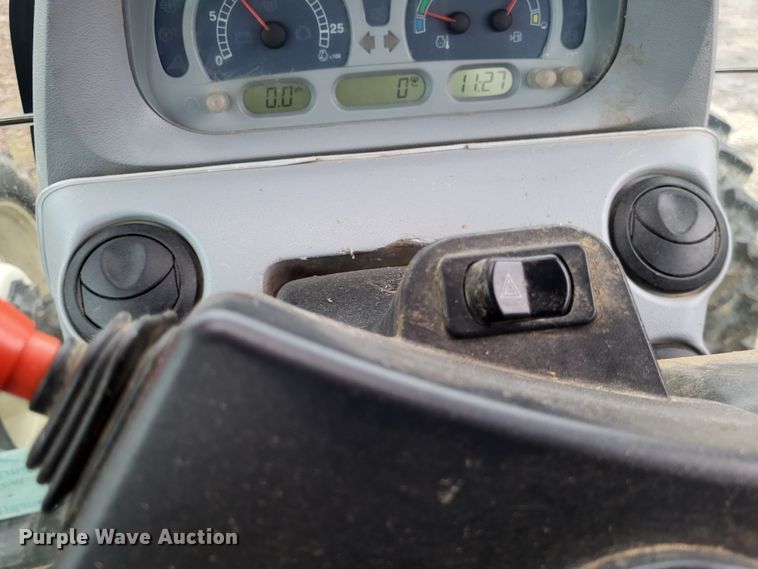 image for item DO3564 New Holland T6070  MFWD tractor