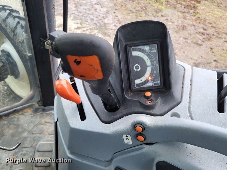 image for item DO3564 New Holland T6070  MFWD tractor