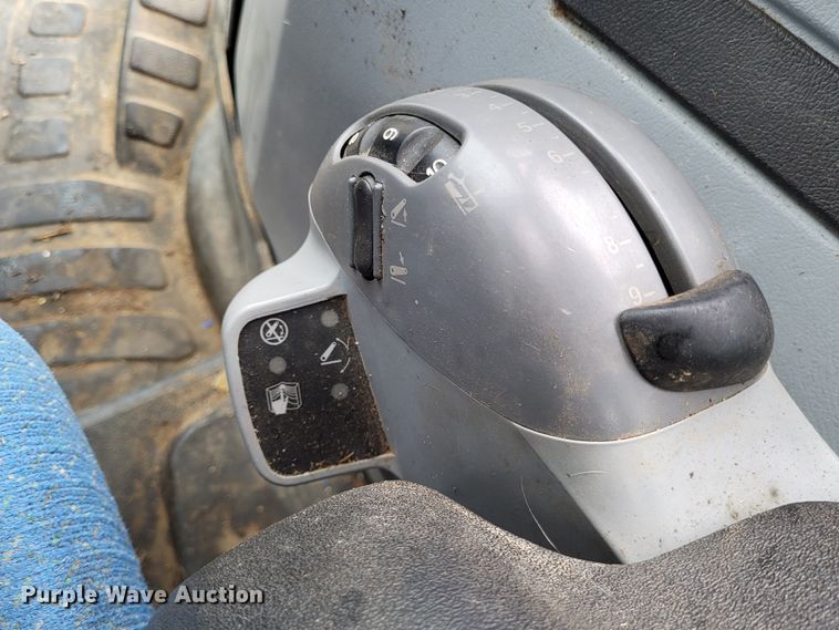 image for item DO3564 New Holland T6070  MFWD tractor