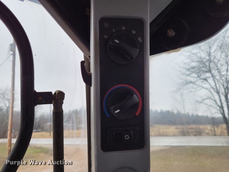 image for item DO3564 New Holland T6070  MFWD tractor