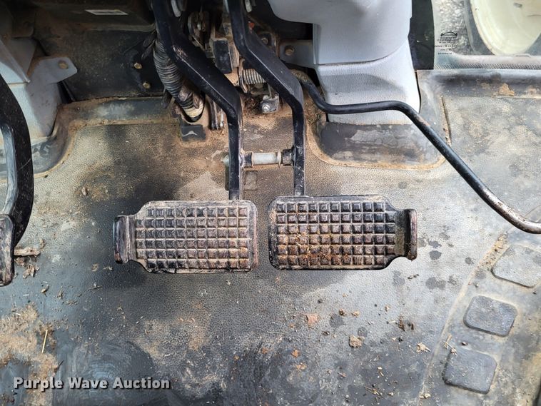 image for item DO3564 New Holland T6070  MFWD tractor