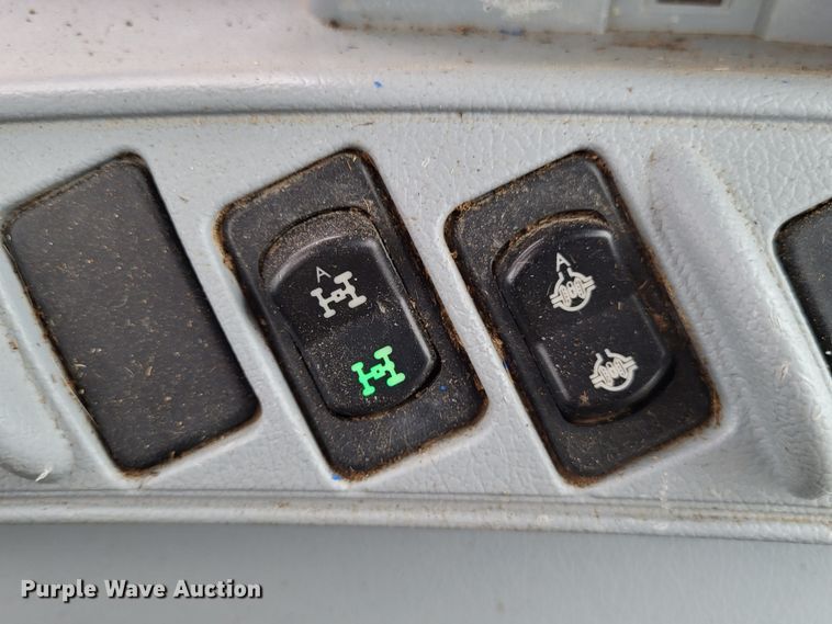 image for item DO3564 New Holland T6070  MFWD tractor