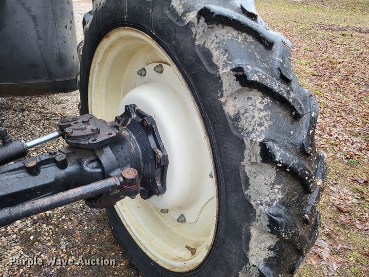 image for item DO3564 New Holland T6070  MFWD tractor