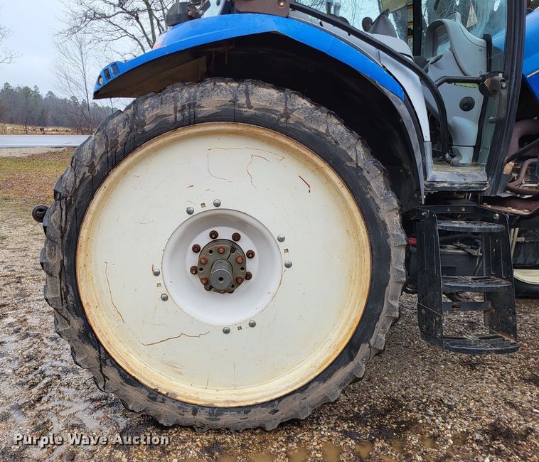 image for item DO3564 New Holland T6070  MFWD tractor