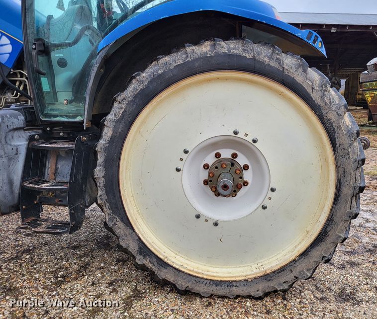 image for item DO3564 New Holland T6070  MFWD tractor