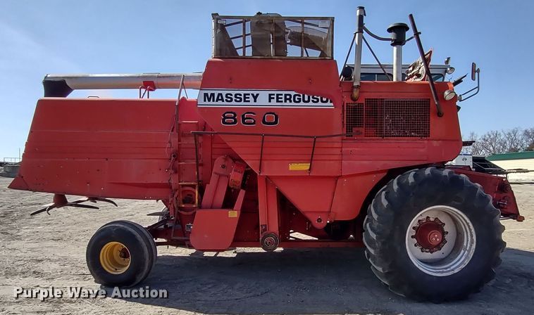 image for item DR8263 1982 Massey Ferguson 860  RWA combine