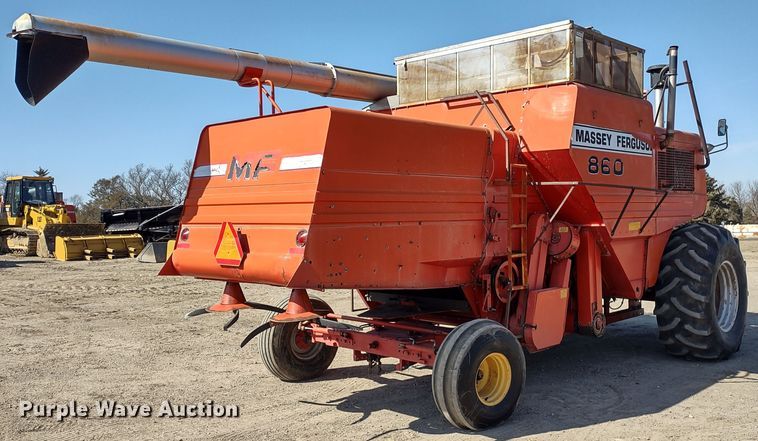 image for item DR8263 1982 Massey Ferguson 860  RWA combine