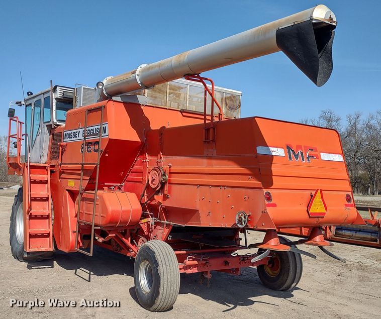 image for item DR8263 1982 Massey Ferguson 860  RWA combine